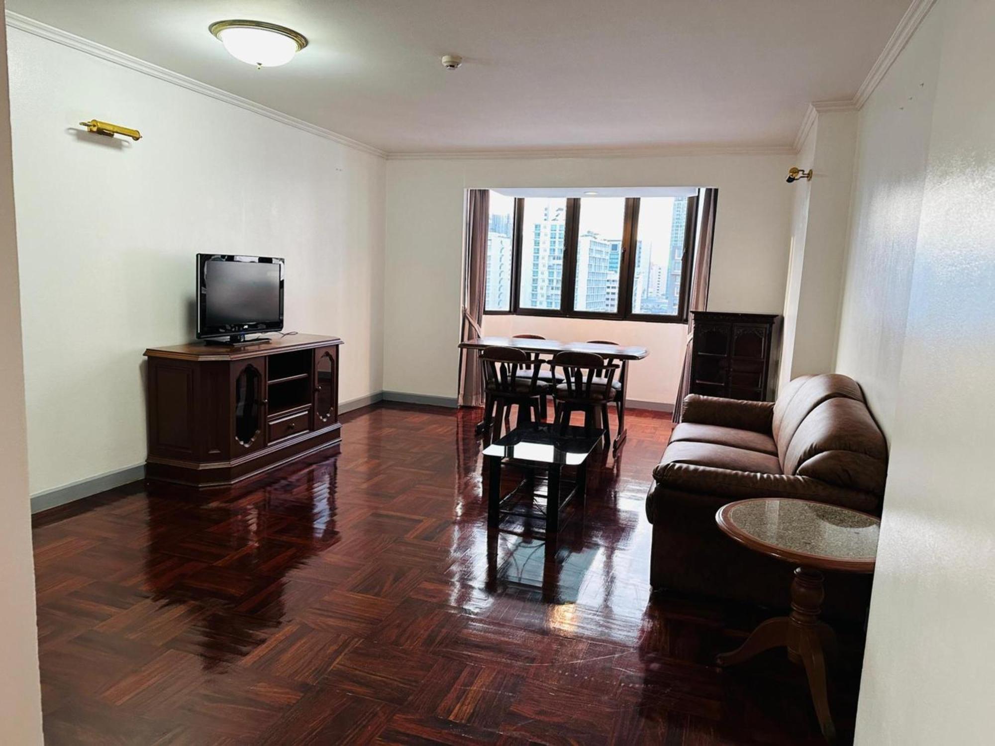 Affordable Serviced Apartments In Nana Omni Tower - Prime Sukhumvit Location Bangkok Exterior foto