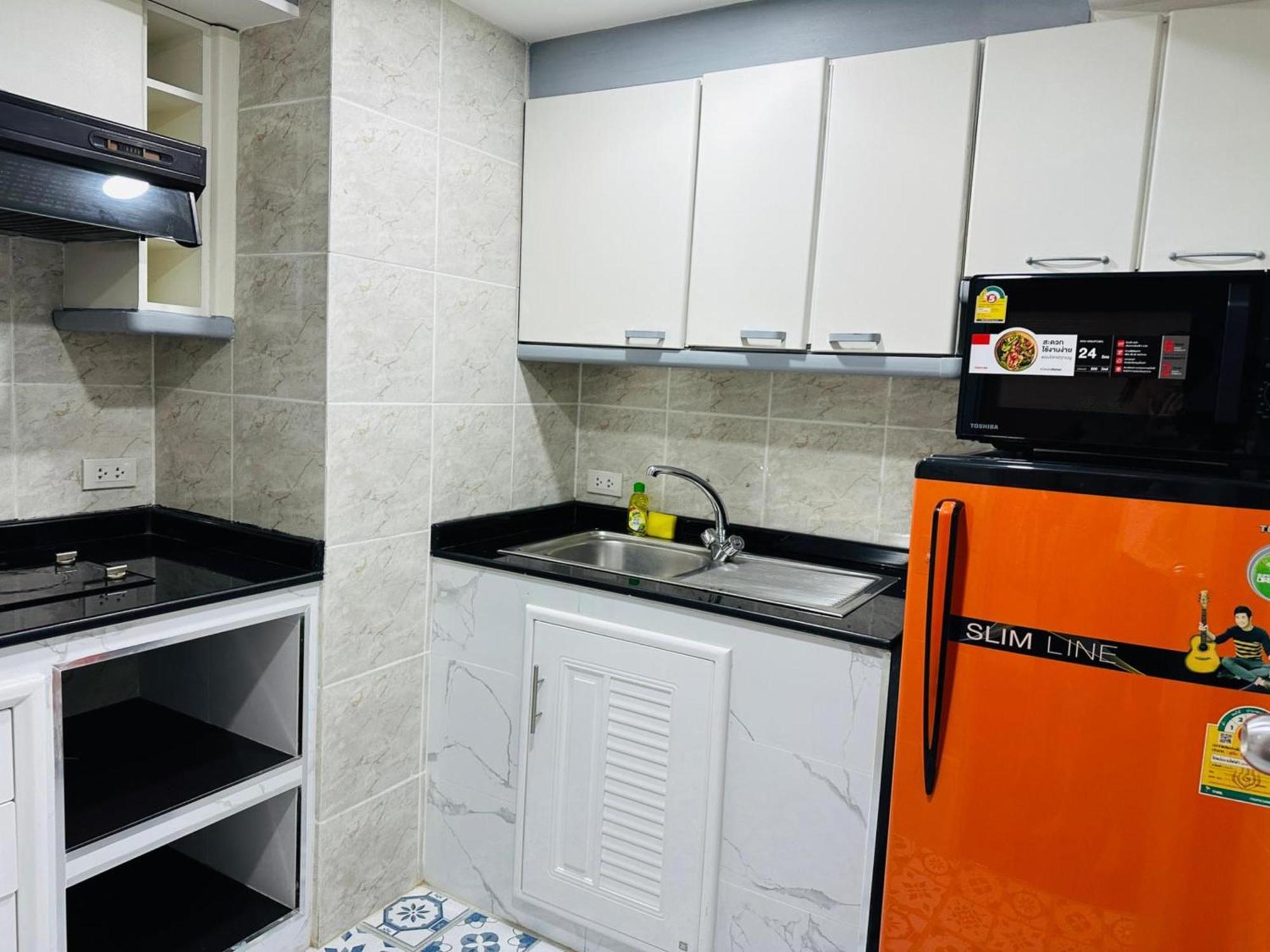 Affordable Serviced Apartments In Nana Omni Tower - Prime Sukhumvit Location Bangkok Exterior foto